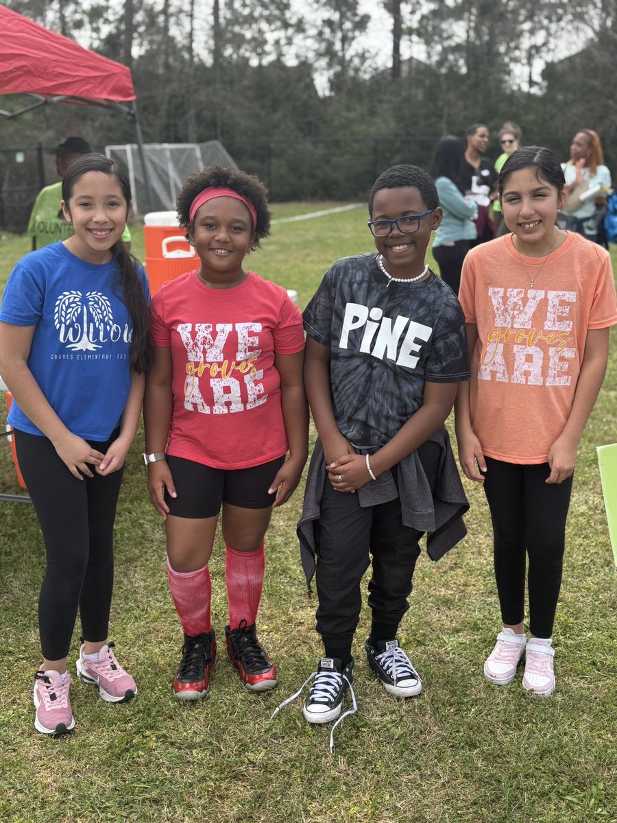 NatalieW0913's tweet photo. Love this faces @HumbleISD_GE  Grizzly Game Day ready! https://t.co/AmAMpBd3pv