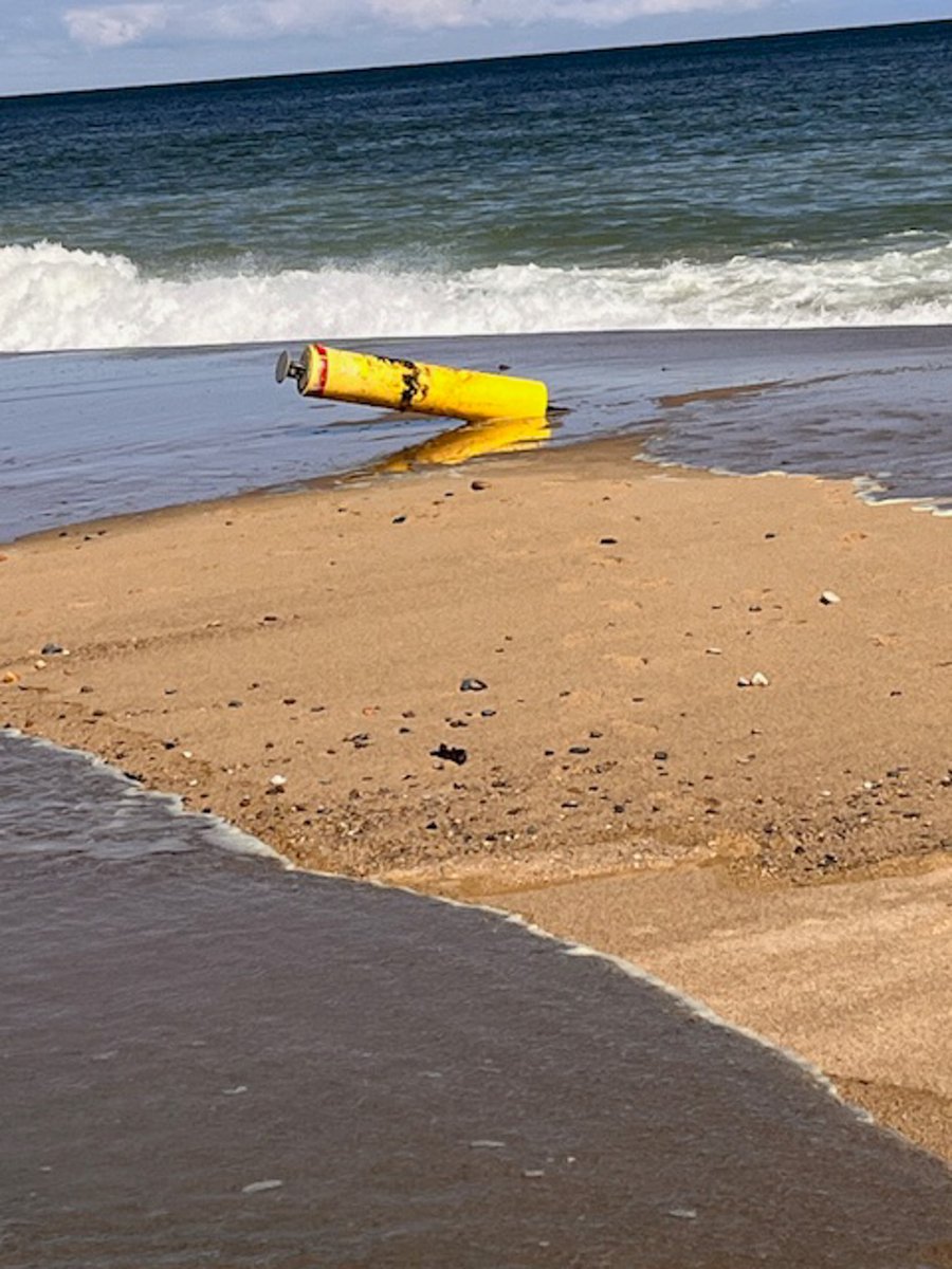 Atlantic White Shark Conservancy (@a_whiteshark) on Twitter photo A big thank you to Carol, <a href="/CCSPtown/">CoastalStudies</a> , and the <a href="/CapeCodNPS/">Cape Cod NS</a> for helping us recover a lost acoustic receiver and buoy! Last week, Carol found it washed up on Coast Guard Beach in North Truro. We are excited to see what tagged white sharks were detected on it during the 2024 season! A big thank you to Carol, <a href="/CCSPtown/">CoastalStudies</a> , and the <a href="/CapeCodNPS/">Cape Cod NS</a> for helping us recover a lost acoustic receiver and buoy! Last week, Carol found it washed up on Coast Guard Beach in North Truro. We are excited to see what tagged white sharks were detected on it during the 2024 season!