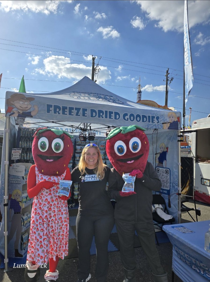 Lumberjack Arctic Treats tweet media