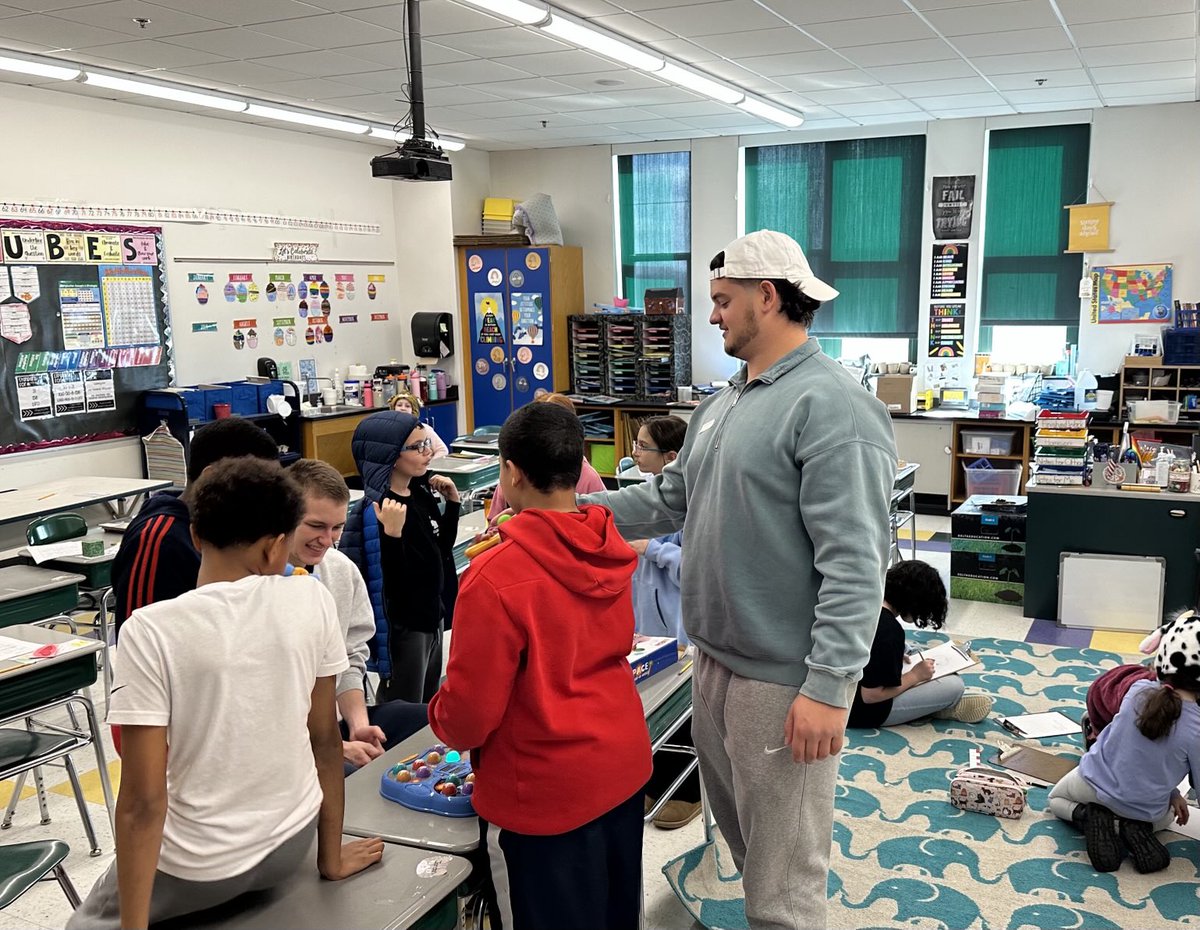 Scott Rynne (@coachrynne) on Twitter photo Tufts Reading Program - Mentor - We hope to bring energy, support, and some fun to <a href="/BrooksSchool388/">Brooks Elementary</a> Honored to work with the great teachers! <a href="/TuftsJumbos/">Tufts Jumbos</a>! #community #jumbopride <a href="/FootballTufts/">Tufts University Football</a> <a href="/TuftsCommunity/">Tufts Community Relations</a> <a href="/TuftsUniversity/">Tufts University</a> Tufts Reading Program - Mentor - We hope to bring energy, support, and some fun to <a href="/BrooksSchool388/">Brooks Elementary</a> Honored to work with the great teachers! <a href="/TuftsJumbos/">Tufts Jumbos</a>! #community #jumbopride <a href="/FootballTufts/">Tufts University Football</a> <a href="/TuftsCommunity/">Tufts Community Relations</a> <a href="/TuftsUniversity/">Tufts University</a>