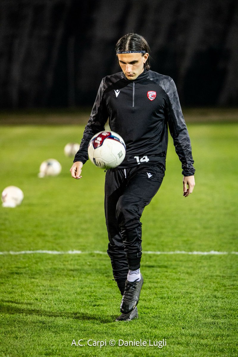 ac_carpi's tweet photo. Warm up ๐ฅ
@seriec #CarVPe #CdiCarpi #ilCarpiperscelta #Csiamo https://t.co/wKVlNbwv2Q