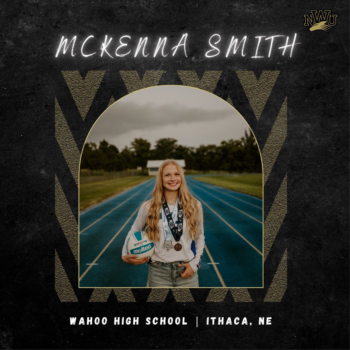 We are excited to add McKenna to our 2025 class! Welcome to #pwolfnation 🤍👏🏻