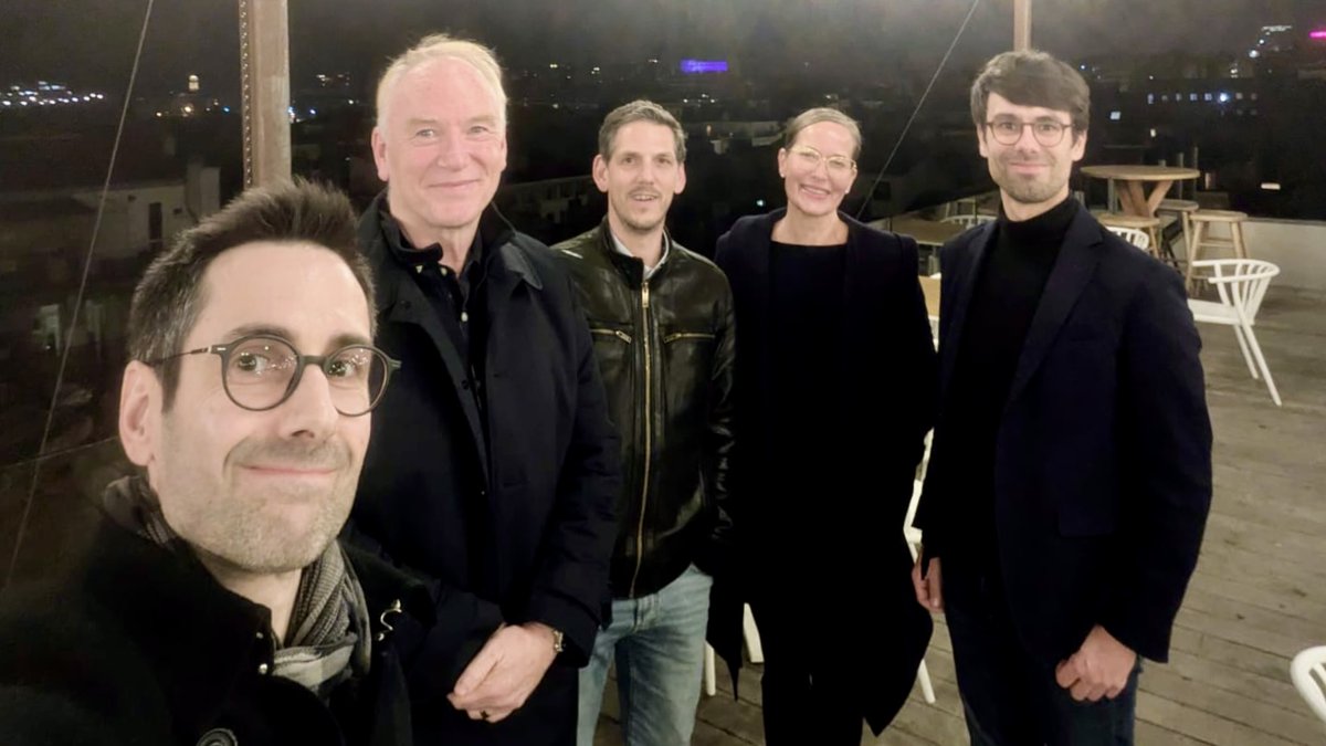 Inspiring visit to INT Marseille! Voltage and Ca2+ neuroimaging, Neuropixels recordings in mice, fascinating discussions, and great company. A big thank you to Davide for the warm welcome, perfectly organized visit and seminar, and for making these two days so enriching!