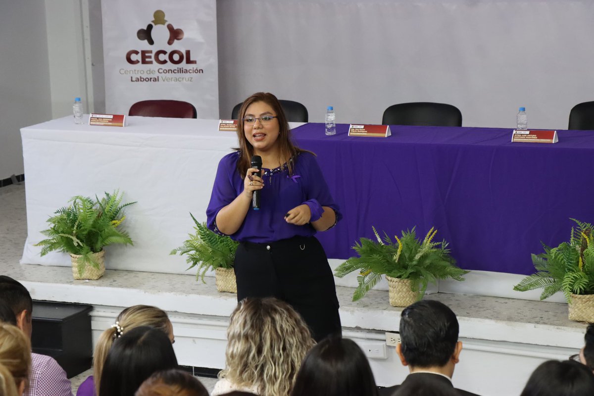 luis_santiagoma's tweet image. Hoy participé en una plática de sensibilización sobre el 8M: memoria, lucha y fortaleza. Hoy, en Veracruz, con un gobierno encabezado por la Ing. Rocío Nahle, seguimos abriendo camino y construyendo un futuro más justo.
#PorAmorAVeracruz