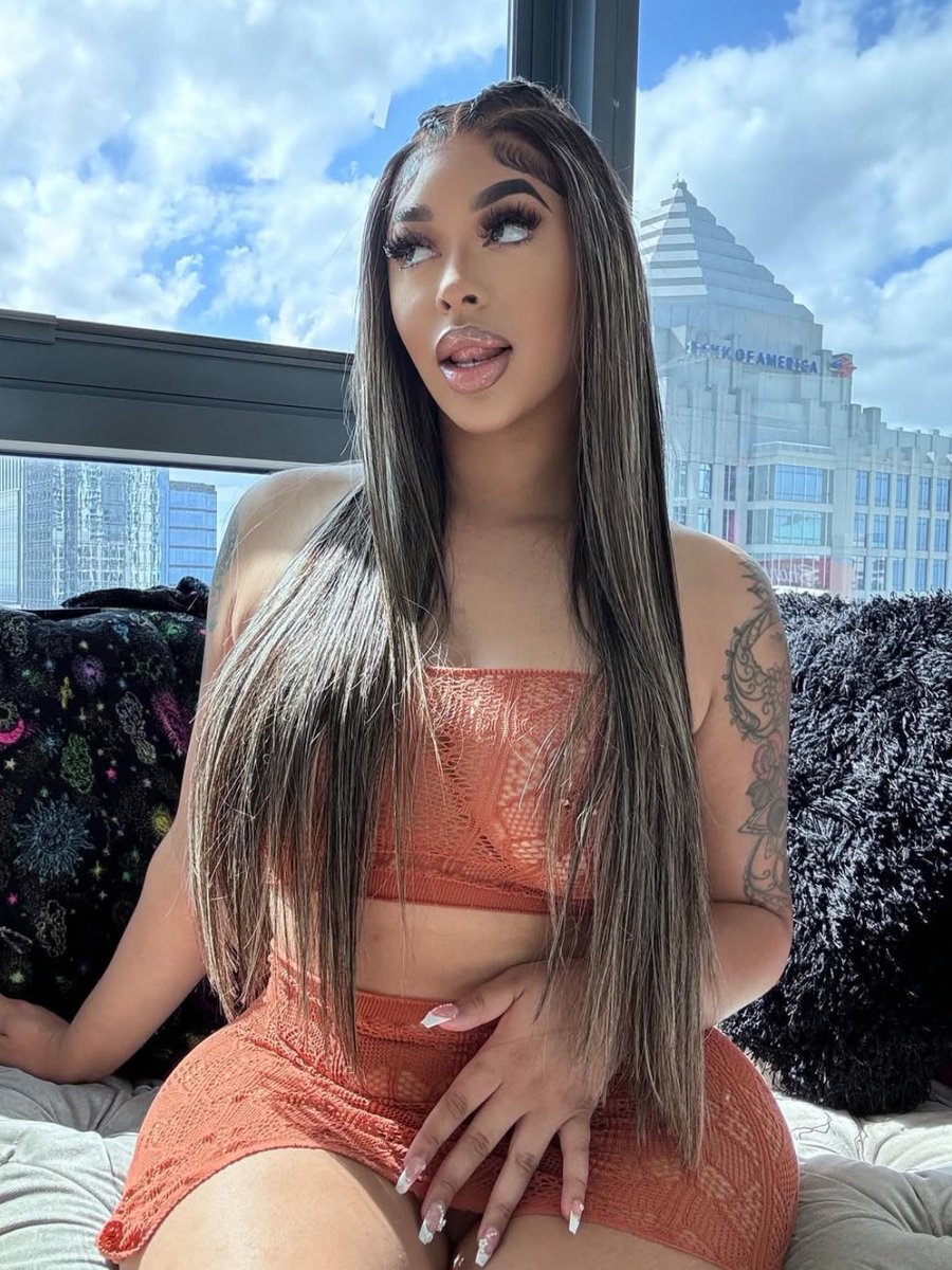 OtiOjindu's tweet photo. Hello 
#Miami #sexy #ContentWithOne #OnlyFans #onlyfansdaddy #onlyfanscontent https://t.co/QPG96zeGHV