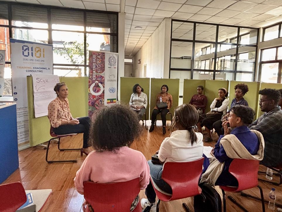 0101TEnt's tweet photo. As part of our partnership with @creativehubet, we led a training on Business Models, helping entrepreneurs build sustainable ventures.
By bridging expertise from Ethiopia &amp; the US, we ensure a global perspective with local impact.
#ZeroOneZeroOne https://t.co/DgGtIsVfBL