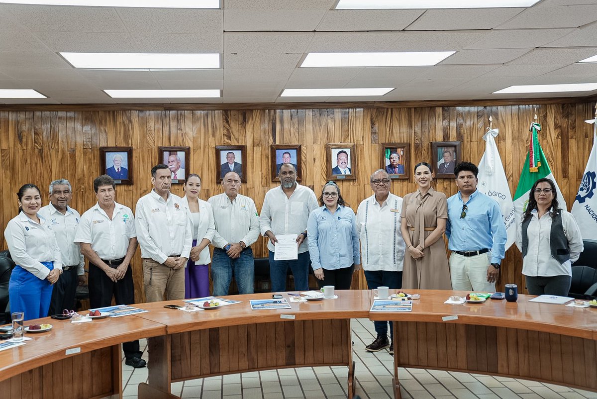 En la Sesión del Consejo de Vinculación del Instituto Tecnológico de la Costa Grande, unimos esfuerzos y propuestas para impulsar nuevas oportunidades académicas y fortalecer el desarrollo de nuestros estudiantes.