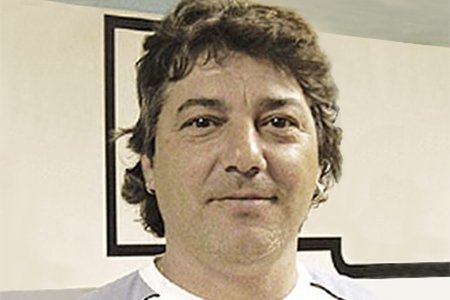 17 años del asesinato de Isaías Carrasco
Imposible olvidar el día, el pueblo, su atmósfera y silencio, su contencion y oscura frialdad, la capilla ardiente. 
Y una familia sentada  a la q debías consolar a sabiendas del infierno q les esperaba 
Abrazos y admiración para  ellos