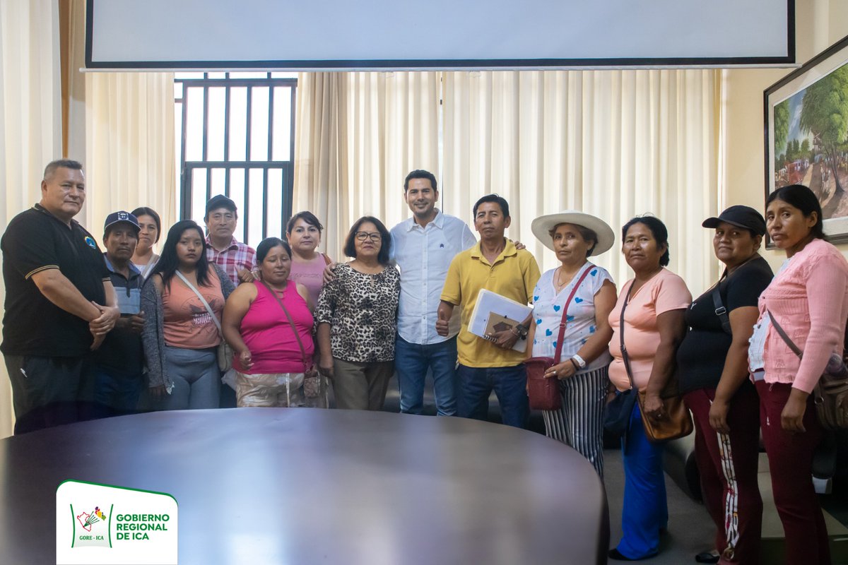 IcaGore's tweet photo. 🟢GORE ICA COMPROMETIDO CON LA EDUCACIÓN EN NUESTRA REGIÓN🏫
📌 El Ing. Abel Osorio, gerente general del Gore Ica, sostuvo una reunión de coordinación académica con los padres de familia de la I.E. N.° 22801 Villa Rotary en Salas Guadalupe. 
👉Mas info : https://t.co/cLPC3ICrM4 https://t.co/fCvCmslkJb
