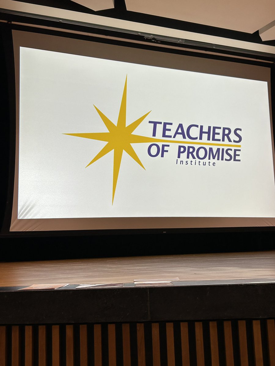 chalkandgrace's tweet photo. The most fulfilling 24 hours has begun with @TeachersPromise Institute. We are welcome colleges from all over Virginia and celebrating future teachers. This year we received pins as mentors to welcome us as part of this prestigeās group. #topinstituteš« #HaskinsCadetsš https://t.co/9B31D7jSKB