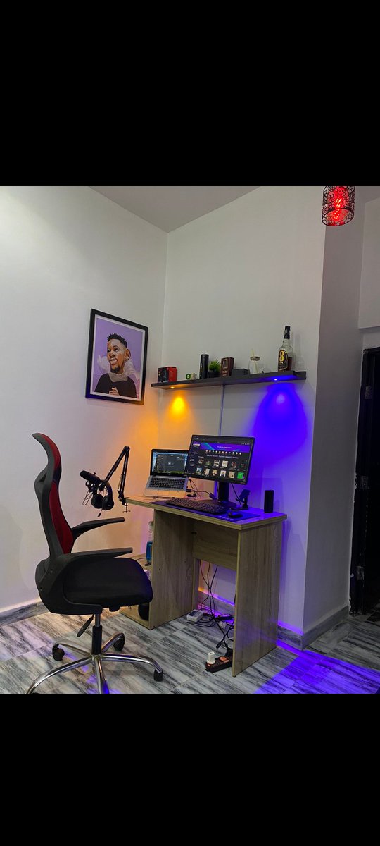 Victor_Winnerr's tweet photo. Looking forward to building my workspace soon. Saw this earlier on X 
#designworkspace
#designers
#tech https://t.co/9oLoxFUDEC