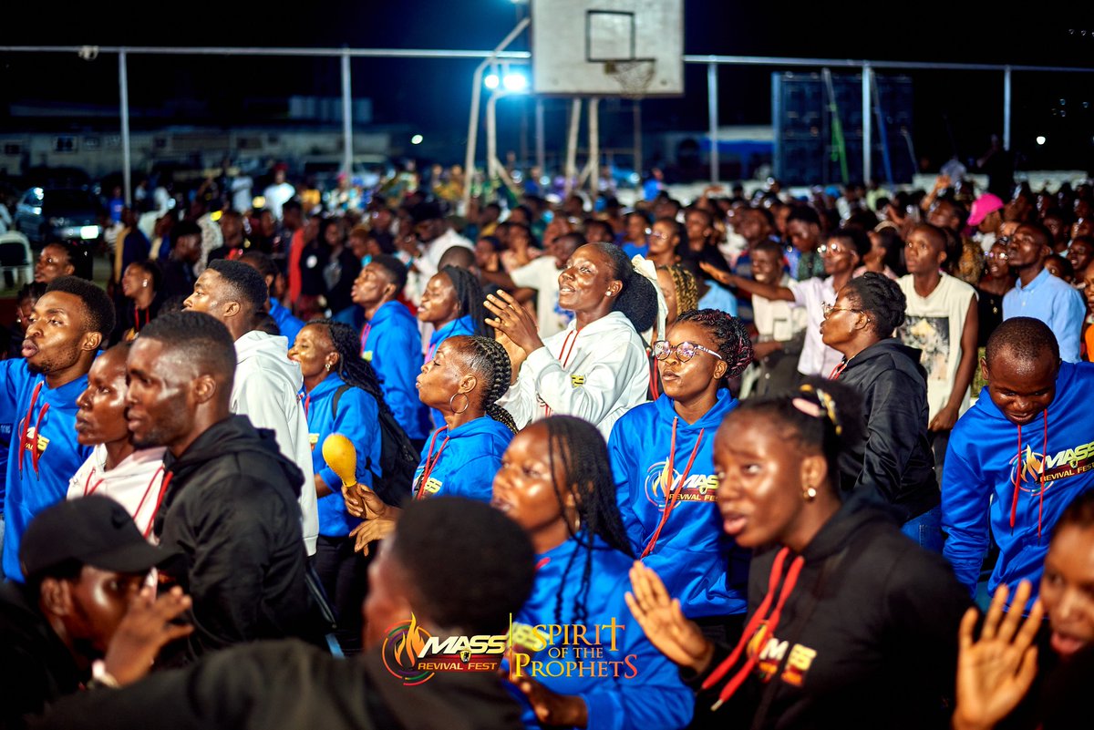 Symplysolo's tweet photo. #MRF2025 #SOTP #EvangTolucci #RevivalAgents #KingsandPriests #HumansofMASS #MASSmovement #MASS #MASSRevivalFestival2025 https://t.co/Quulz0Q8yZ