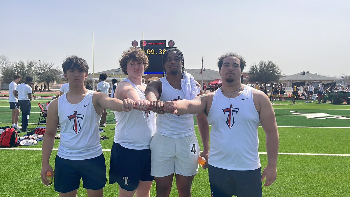 Titans TF & XC (@cententrack) on Twitter photo In a nailbiting finish, our BIG man relay finished π₯ with a 53.11! #BigSkill #Cen10Fastππ½ββοΈπ¨
<a href="/BIGBOI00DIEGO/">Diego Reyes Mercado</a>
<a href="/Ryan66933689/">Ryan Hays</a>
<a href="/jacksongraham45/">Jackson Graham</a>
Brian Nguyen In a nailbiting finish, our BIG man relay finished π₯ with a 53.11! #BigSkill #Cen10Fastππ½ββοΈπ¨
<a href="/BIGBOI00DIEGO/">Diego Reyes Mercado</a>
<a href="/Ryan66933689/">Ryan Hays</a>
<a href="/jacksongraham45/">Jackson Graham</a>
Brian Nguyen