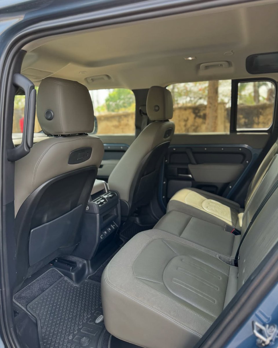 spade688's tweet photo. FOREIGN USED LAND ROVER DEFENDER 2021 MODEL WITH ORIGINAL CUSTOM DUTY GOING FOR JUST 149M

National Grid/Mummy Zee/2.1 Trillion/May D/Messi/Natasha/Cech/Senate/Doyin Okupe/Akpabio/Dalot/Dino/Vitalik Buterin https://t.co/O5SGpprugU