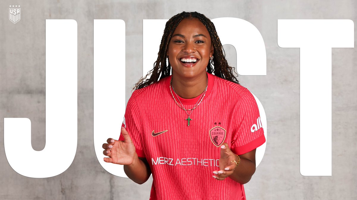 USWNT's tweet photo. *checks watch and calendar every two seconds for March 14* 👀🔜 https://t.co/V9An7SiKQ3