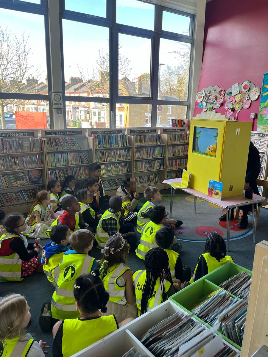 RockliffeManor's tweet image. Year 2 had a fantastic time at the library on World Book Day, enjoying a captivating story read by @starlighthcsaul! It was an amazing and fun experience that sparked our love for reading @IPAT_Edu @SladeLibrary