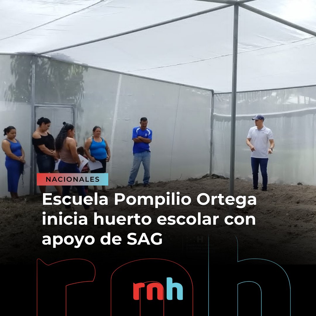 RadioNacionalH's tweet image. En la Escuela Pompilio Ortega de la aldea Guarumas 🌱, #SAG_PRONADERS y #SEDUC crearon un comité de Huerto Escolar 🍅 para asegurar su mantenimiento y funcionamiento. Además, se capacitó a los estudiantes en el manejo de casa malla 🏠🌿 y en la elaboración de sustrato de…