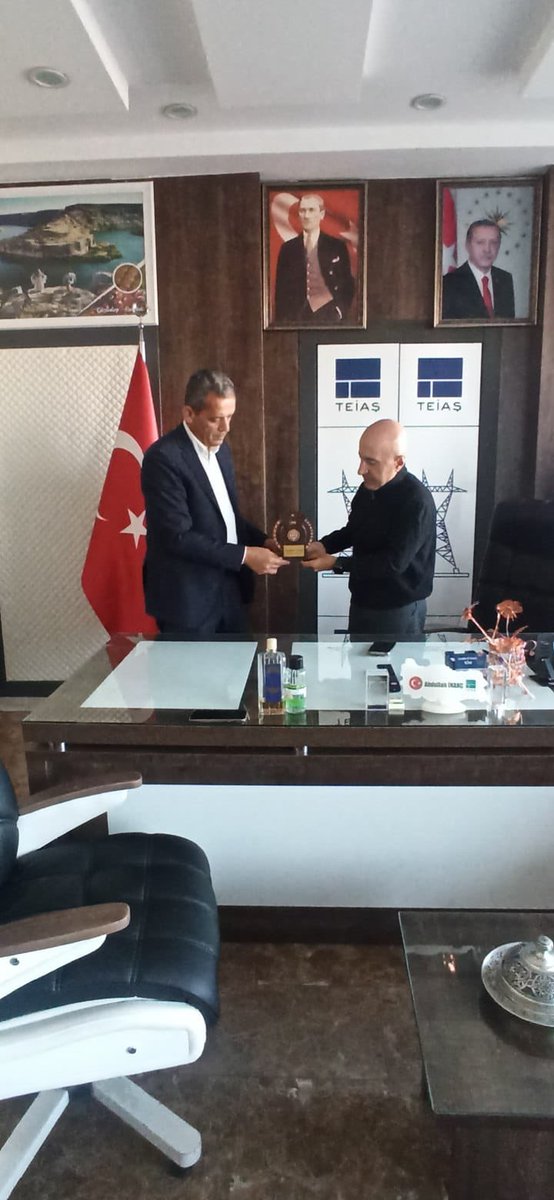 Gaziantep Teiaş Bölge Müdürü, Kosgep İl Müdürü,  TSE İl Müdürü, Eüaş Karkamış Hes İşletme Müdürü,  Dsi Şube Müdürü ve Sendika yönetimimizin katılımı ile bir araya geldik. Kurumlarımızda  çalışan üyelerimiz ve genel konular üzerinde istişare ettik. <a href="/HBTONBUL/">HACI BAYRAM TONBUL 🇹🇷</a>