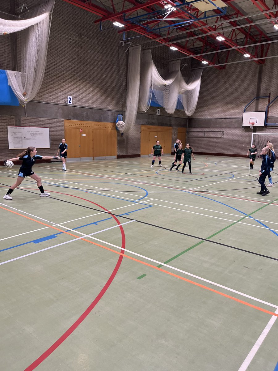 HuntsSSP's tweet image. A fantastic afternoon @oneleisureuk for our second Year 7/8 Girls ‘New To’ Futsal Festival of the year. ⚽️

Thank you to all the schools and girls who made for an exciting finale to our #LetGirlsPlay Biggest Ever Football Session plans. 👏 

@BarclaysFooty @YouthSportTrust