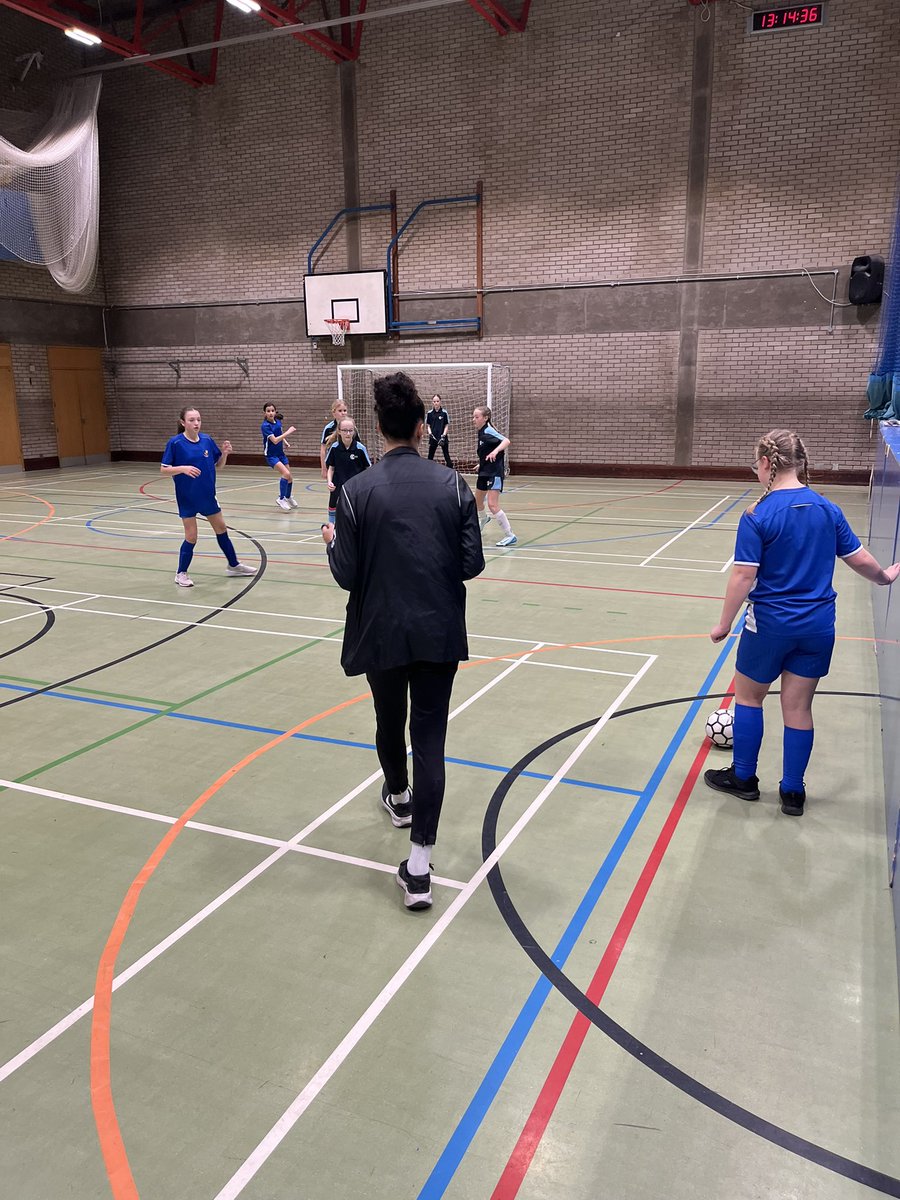 HuntsSSP's tweet image. A fantastic afternoon @oneleisureuk for our second Year 7/8 Girls ‘New To’ Futsal Festival of the year. ⚽️

Thank you to all the schools and girls who made for an exciting finale to our #LetGirlsPlay Biggest Ever Football Session plans. 👏 

@BarclaysFooty @YouthSportTrust