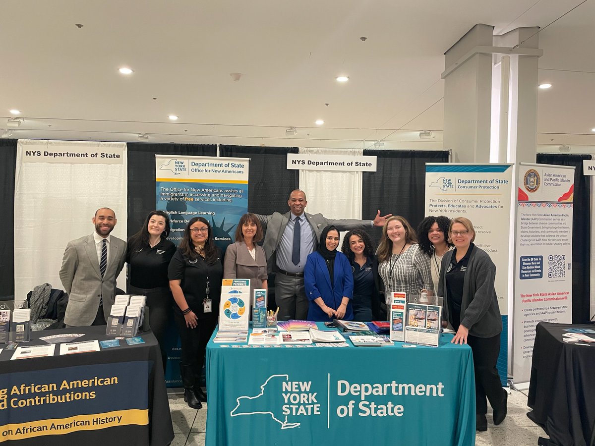 NYS_Secretary's tweet photo. Stopped by the @NYSDOS booth at Somos! Come check it out, spin the wheel to win a prize, and chat with our amazing staff to learn about all the incredible programs DOS has to offer. #TeamDOS #OpportunityStartsHere https://t.co/naXp0UJG24