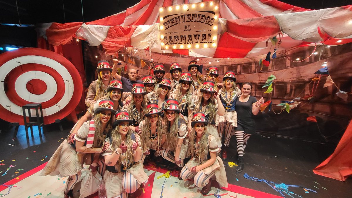 Comparsa Momas (@comparsamoma) on Twitter photo Esta noche volvemos al lugá para dar lo mejor de nosotr@s y mostraros nuestra pasión y gratitud por Alhaurín.
Gracias por tratarnos siempre tan bien,es un orgullo cantar aquí.
Vamos Sublevad@s!! 🎭🎭
#coacalhaurin2025 #carnaval <a href="/CarnavAlhaurin/">Carnaval Alhaurín</a> <a href="/ComparsaMoma/">Comparsa Momas</a> <a href="/pepalopezmlg/">Pepa López ۞</a> Esta noche volvemos al lugá para dar lo mejor de nosotr@s y mostraros nuestra pasión y gratitud por Alhaurín.
Gracias por tratarnos siempre tan bien,es un orgullo cantar aquí.
Vamos Sublevad@s!! 🎭🎭
#coacalhaurin2025 #carnaval <a href="/CarnavAlhaurin/">Carnaval Alhaurín</a> <a href="/ComparsaMoma/">Comparsa Momas</a> <a href="/pepalopezmlg/">Pepa López ۞</a>