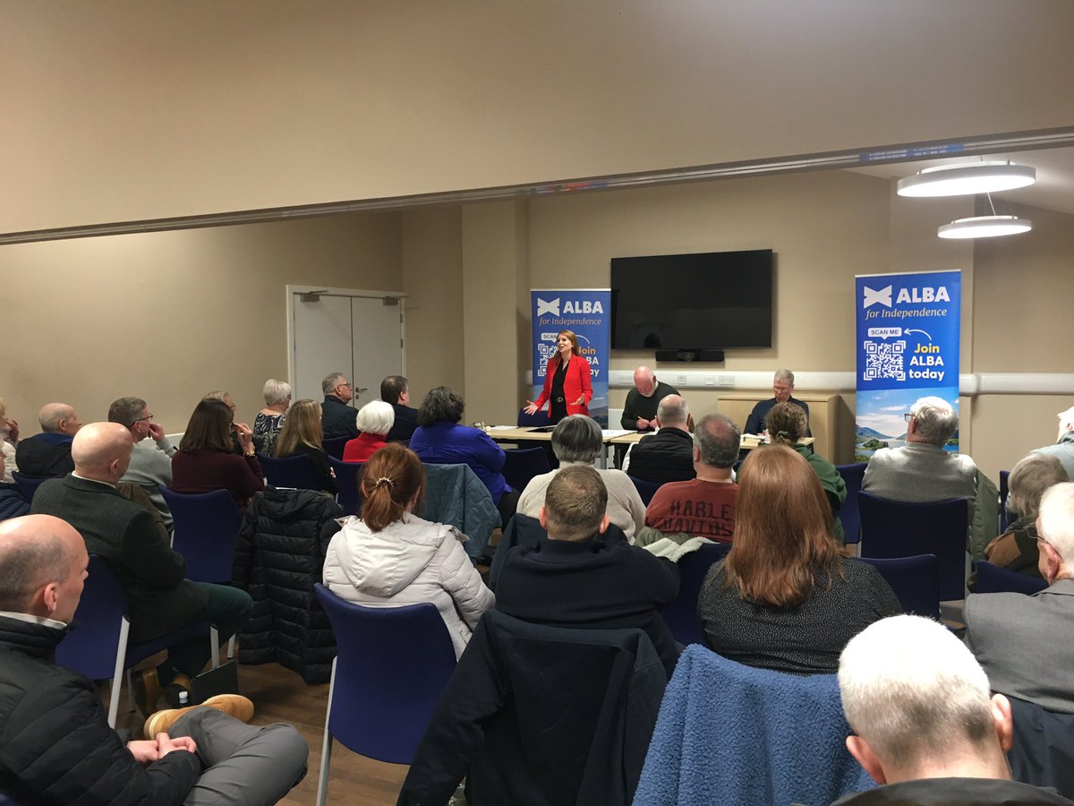 CrossgateCentre's tweet photo. Tonight’s ALBA leader &amp; deputy leader hustings in Perth now at the Galway point. A full and engaged house, with informative positions on party &amp; election strategies put forward by candidates.#VoteAlbaForIndependence 🏴󠁧󠁢󠁳󠁣󠁴󠁿 https://t.co/Q39mTyc8vW