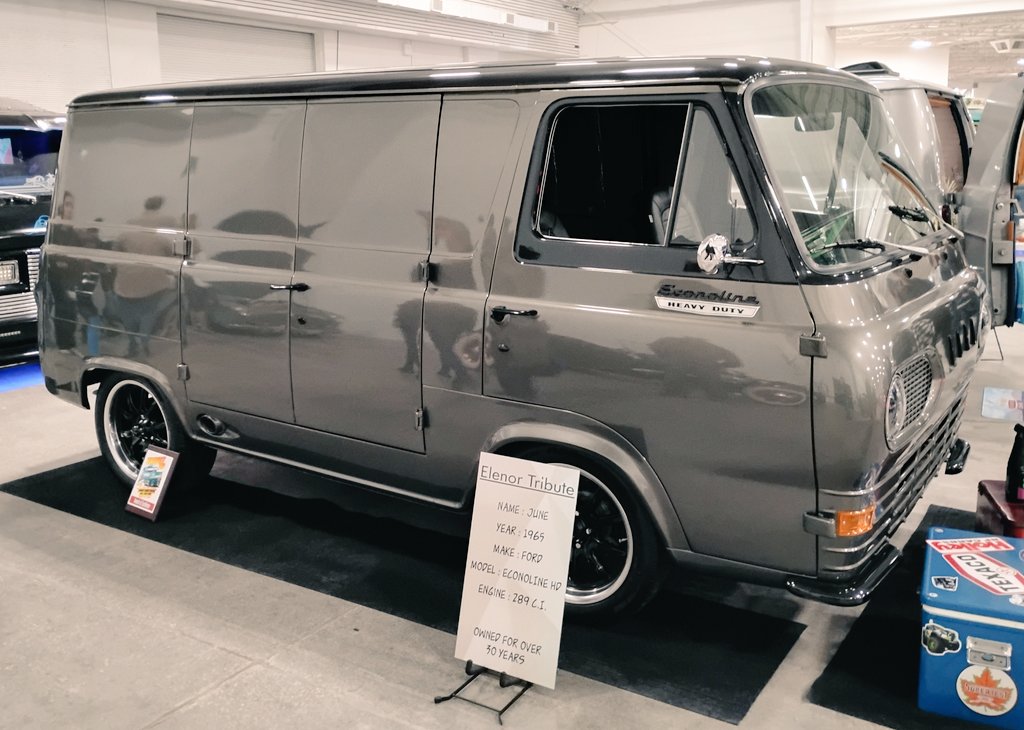 MGeeSpot's tweet image. #autos #creepyvibes @Inside_Track
The Econoline Van.
FORD...proud to be making murder vans for over 50 years.