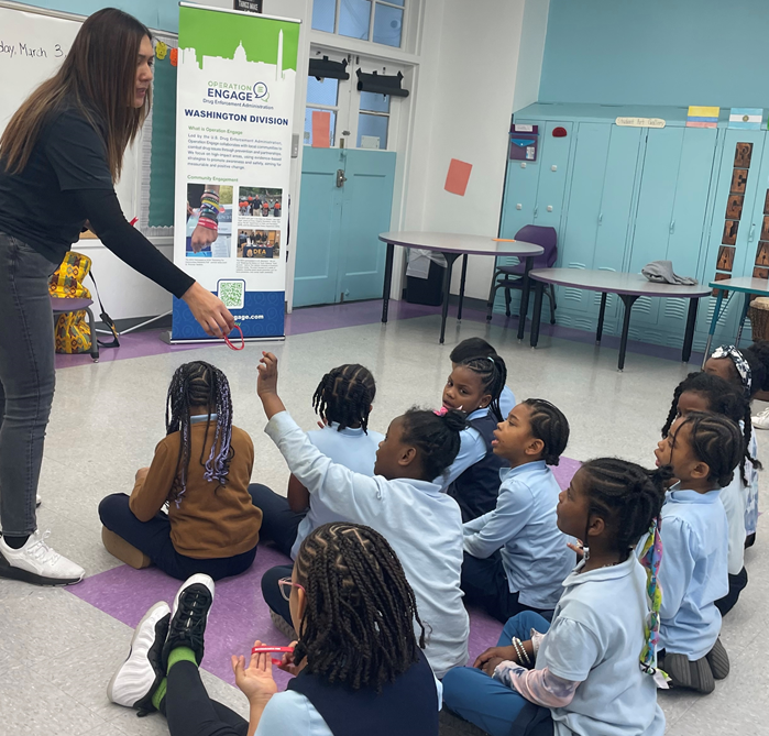DEAWashingtonDC's tweet photo. Our children deserve protection and access to the information they need to make healthy choices. #OnePillcanKill but 1 Conversation can Save Lives.  #YouthEngagement #OPEngageDMV https://t.co/sd2RvsRQaa
