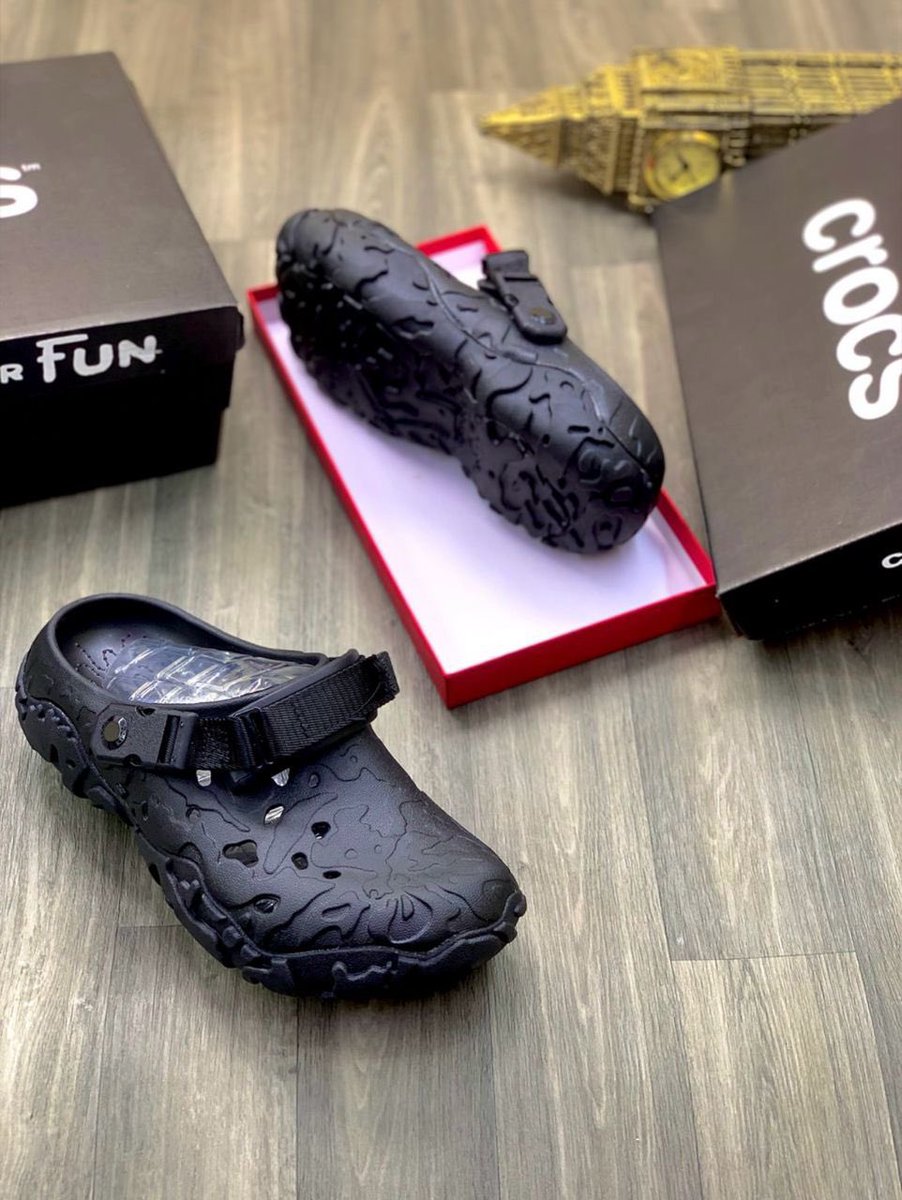 Jvybee_x's tweet photo. Available in different sizes 

Sizes: 40-45

Price:🏷️25,000

Location: Kaduna (Nationwide delivery)
Call or WhatsApp:09029020391 https://t.co/jTVexjsS0b