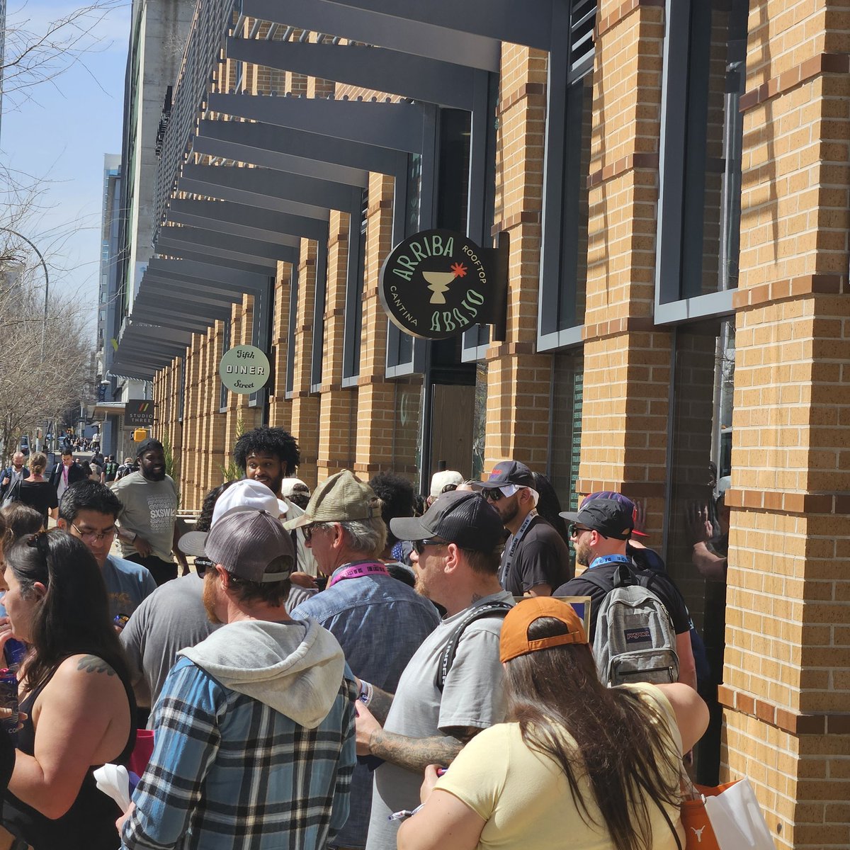bachelorbux's tweet photo. #sxlines big big lines for FX alien earth right now. Theyre not even open yet. Not much else stuff going right now. #ciroc party with Erika Alexander starting late not open yet at the royal room. #sxsw #sxfree #sxdrinks also tip your bartenders!!!
#atx #sx2025 #sxparty https://t.co/UtT1j9HXnG