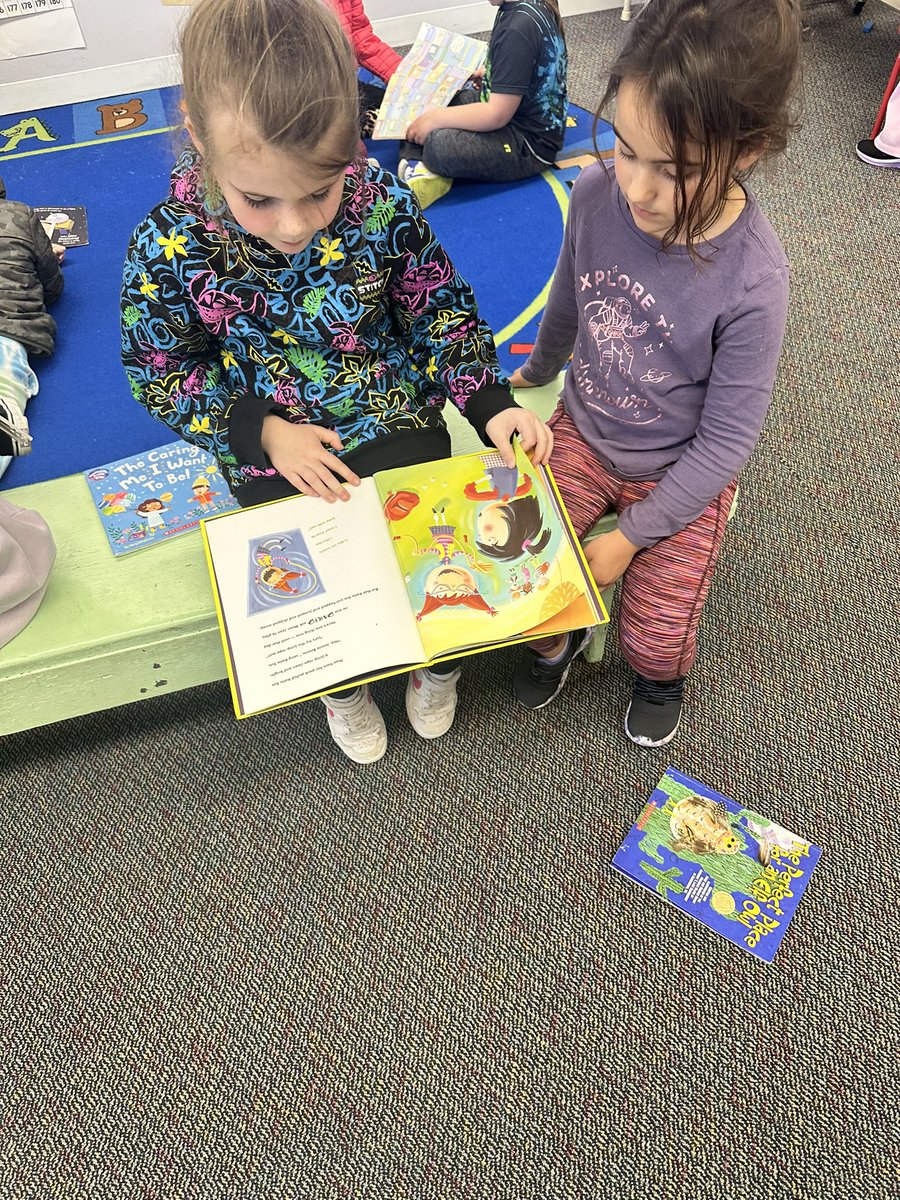 Prehna's tweet photo. Students at KCCS work together across grade levels to build their reading fluency and their love of reading! @WeAreMashpee @DrDaveThomson @mobrien_KCC @MashpeeSchools https://t.co/lxACPLNkRF