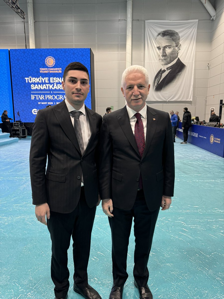 Sayın Genel Başkanımız #MertŞener,  Türkiye Esnaf Sanatkarlar İftar Programı vesilesiyle İstanbul Valisi Sn. #DavutGül ile bir araya geldiler.