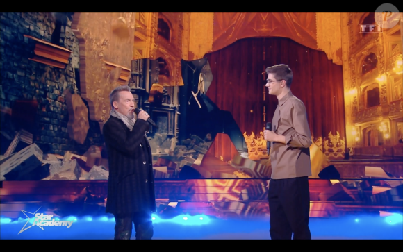 XDvidTB's tweet photo. Ce dont à quoi je pense quand j'entens les murs porteurs 😭🤣
#lesenfoires #Enfoirés2025 https://t.co/xDnfrkzUZF