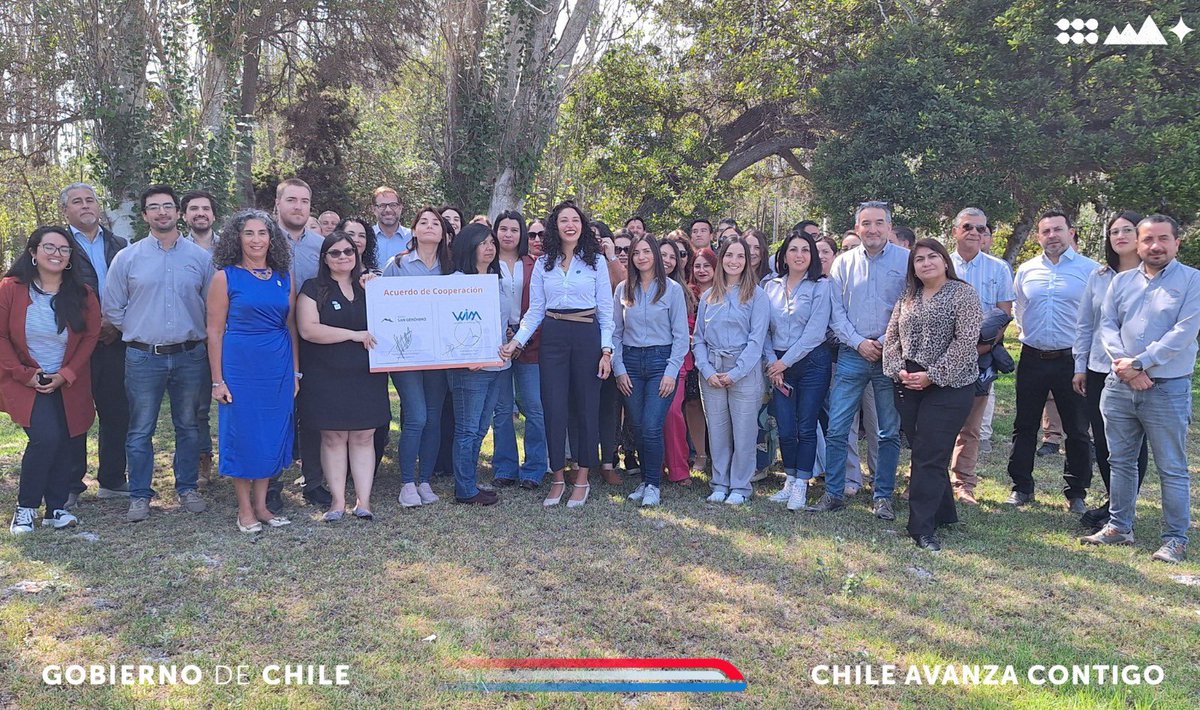 #AgendaMinería Compañía Minera San Geronimo y WIM Chile <a href="/wimchileoficial/">Women In Mining Chile</a> firman convenio para impulsar el talento femenino en la minería
Seremi de Minería, Constanza Espinosa, destacó el esfuerzo de las empresas de la región para aumentar la participación femenina en la industria