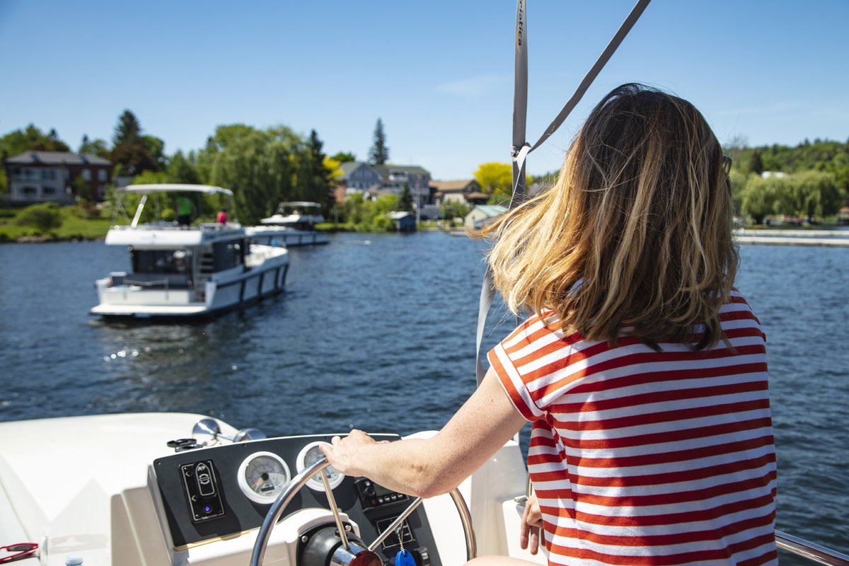 This #InternationalWomensDay, we celebrate the fearless adventurers, captains, and explorers who navigate life—and waterways—with confidence. 🚤💙 Where will your next journey take you?