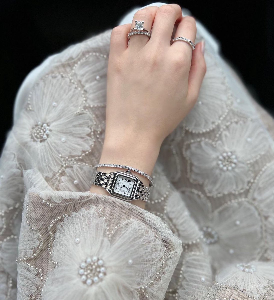 la femme dans l’art. tweet media