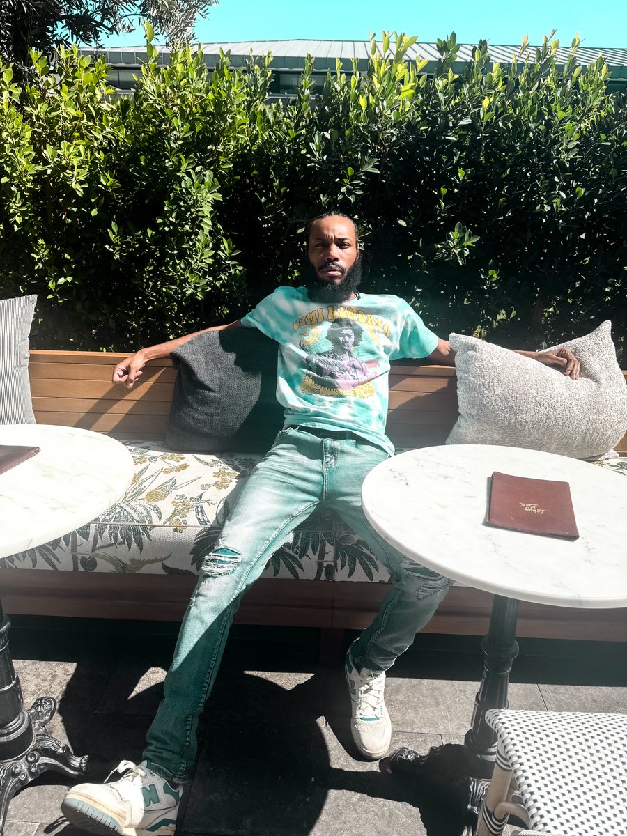 PRIVALEDGE's tweet image. “At the alter where the usher? Baby this is my confession, dealing with my ex like dealing with depression” #Dilemma ffm.to/privdilemma