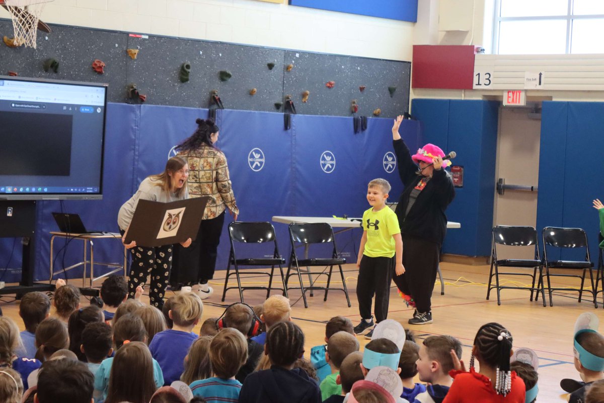 CCCSDtweets's tweet photo. Students wrapped up Read Across America week during a special assembly at FRS this morning. During the assembly, our mystery readers from the week were revealed! Thank you to DJ Olick and Book Case for emceeing the event! https://t.co/UjFY0vK2sQ