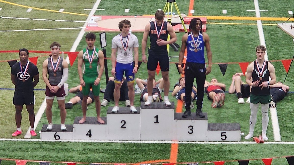 ShamrocksTrack's tweet image. Aden Zumock is All-Ohio in the 60M Dash at the Indoor State Championships!  Aden broke his own school record with a time of 7.02 and placed 4th!