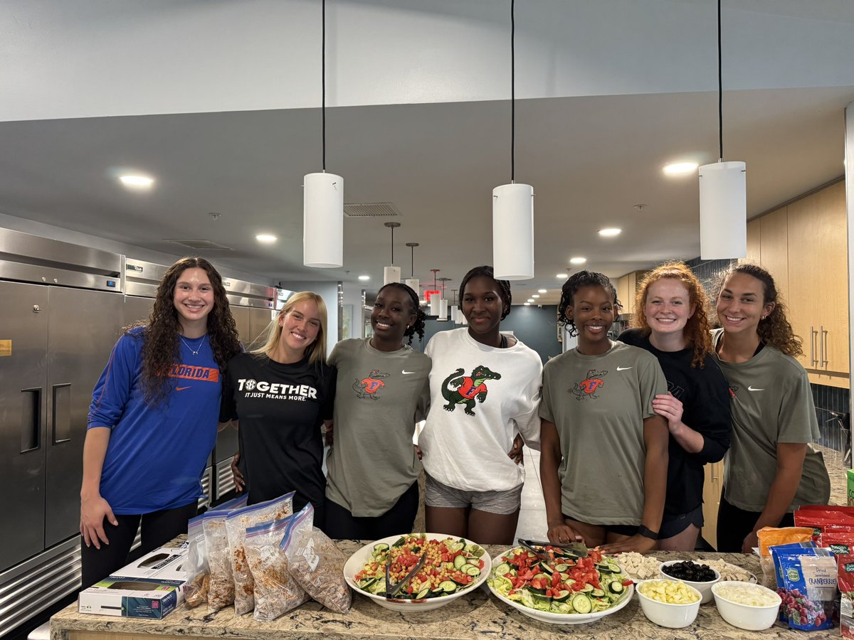 I had a blast stepping off of the court and into the kitchen to give back to the community that supports us so much! Visit the link below to see when you can be a visiting chef like us!
#fvfoundation
<a href="/Fl_Victorious/">Florida Victorious</a> 
rmhcncf.org