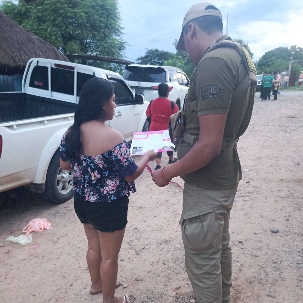 POLICIA BOLIVIANA (@pol_boliviana) on Twitter photo #Tarija | đ #TuPolicĂaContigo
đ§đŽ #2025_BicentenarioDeBolivia
đđąđĄđ§đđĄđšđđ đąđŠ đđąđĄ đđđŠ đđđ đŁđĂđđŠ đđ đđąđĄđđđđĄđ§đđđđđĂđĄ đŠđąđđ„đ đđ đđđŹ đŻđ°đŽ, đ§đđŁđąđŠ đđ đ©đđąđđđĄđđđ đŹ đŠđđđšđ„đđđđ đđđšđđđđđĄđ #Tarija | đ #TuPolicĂaContigo
đ§đŽ #2025_BicentenarioDeBolivia
đđąđĄđ§đđĄđšđđ đąđŠ đđąđĄ đđđŠ đđđ đŁđĂđđŠ đđ đđąđĄđđđđĄđ§đđđđđĂđĄ đŠđąđđ„đ đđ đđđŹ đŻđ°đŽ, đ§đđŁđąđŠ đđ đ©đđąđđđĄđđđ đŹ đŠđđđšđ„đđđđ đđđšđđđđđĄđ
