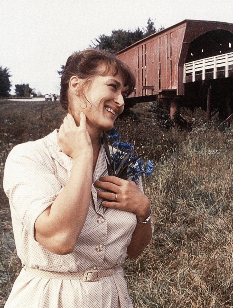 ltidii's tweet photo. - أنا مجرد امرأةٍ بسيطة
- أنتِ كل شيءٍ..باستثناء امرأة بسيطة .

The Bridges of Madison County (1995) https://t.co/mcLlvm894R