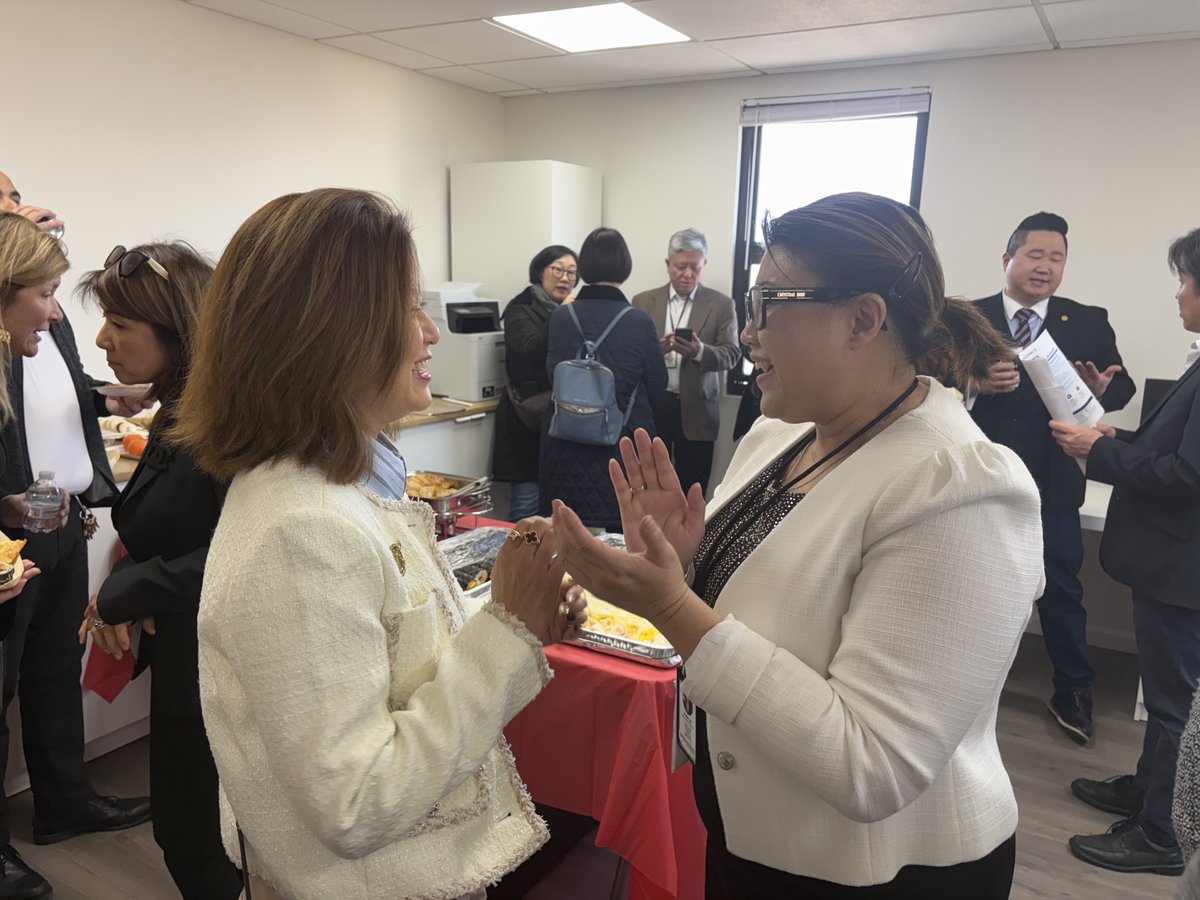 Today, Ellen attended the ribbon cutting for Renaissance Small Business Services’s new office in Palisades Park!