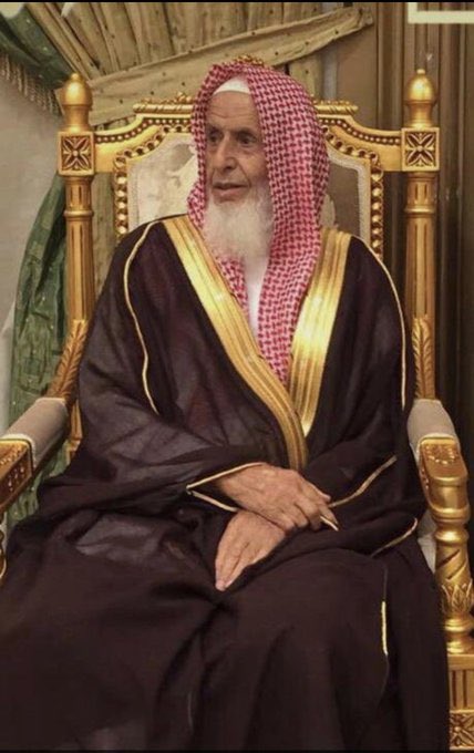 Amr_1434's tweet photo. السعودية العظمى 
الدمام
عيون الجواء 
أوثال
#محمد#عبدالرحمن_المنيع
إنالله وإناإليه راجعون توفي هذا اليوم المبارك العم الغالي أبو عبدالرحمن وسوف يصلى عليه غداً بعد الظهر بجامع الفرقان بالدمام ولانقول إلا ما يرضي ربنا سبحانه وتعالى اللهم اغفر له وارحمه وعافه وأعف عنه وأكرم نزله ووسع ونور قبره ويسر حسابه ويمن كتابه عزاؤنا لزوجته وأبنائه وبناته وإسرة المنيع الكرام وجميع أحبابه وأرحامه 
وهذه سيرته الطيبة يرحمه الله 
👇👇👇👇