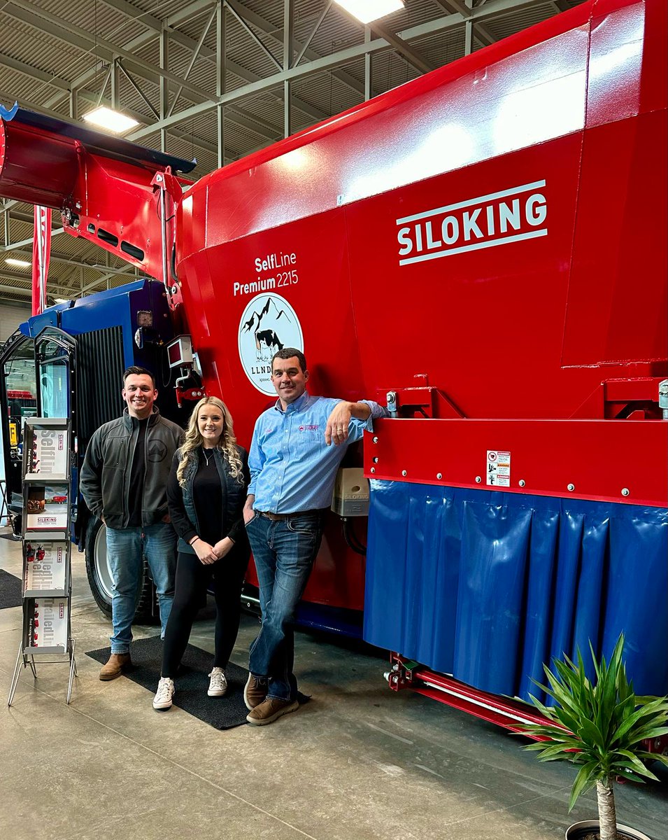 Siloking Canada (@silokingcanada) on Twitter photo 🍁Dennys, Kendra and Karl are wrapping up the London Farm Show with a big thank you to all our visitors! SILOKING Canada looks forward to seeing you again next year! <a href="/LdnFarmShow/">London Farm Show</a>
•
•
#silokingcanada #feedingtechnology #totalmixedration #simplyintelligentfeeding #LdnFarmShow 🍁Dennys, Kendra and Karl are wrapping up the London Farm Show with a big thank you to all our visitors! SILOKING Canada looks forward to seeing you again next year! <a href="/LdnFarmShow/">London Farm Show</a>
•
•
#silokingcanada #feedingtechnology #totalmixedration #simplyintelligentfeeding #LdnFarmShow