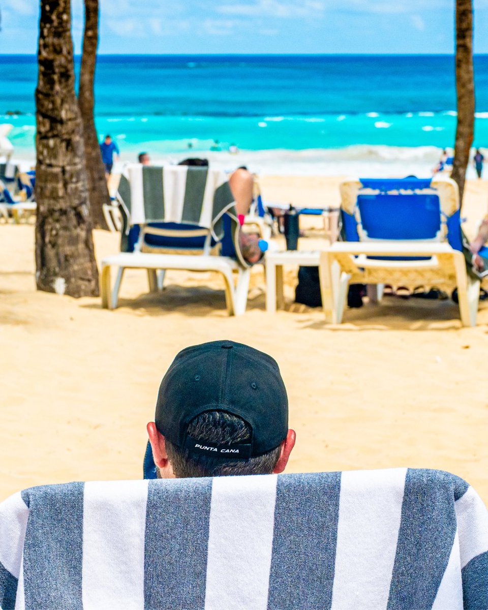 toolinthesand's tweet image. The journey’s just begun.... How did you kick off yours? 🍹🌴 🌊