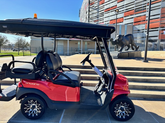 🚔 UHPD is increasing campus patrol with new utility carts! 🚔

We take campus security seriously and want these carts to stand out as part of our commitment to safety. Help us design them!  Submit your design ideas to police@uh.edu

Remember—If you see something, say something!