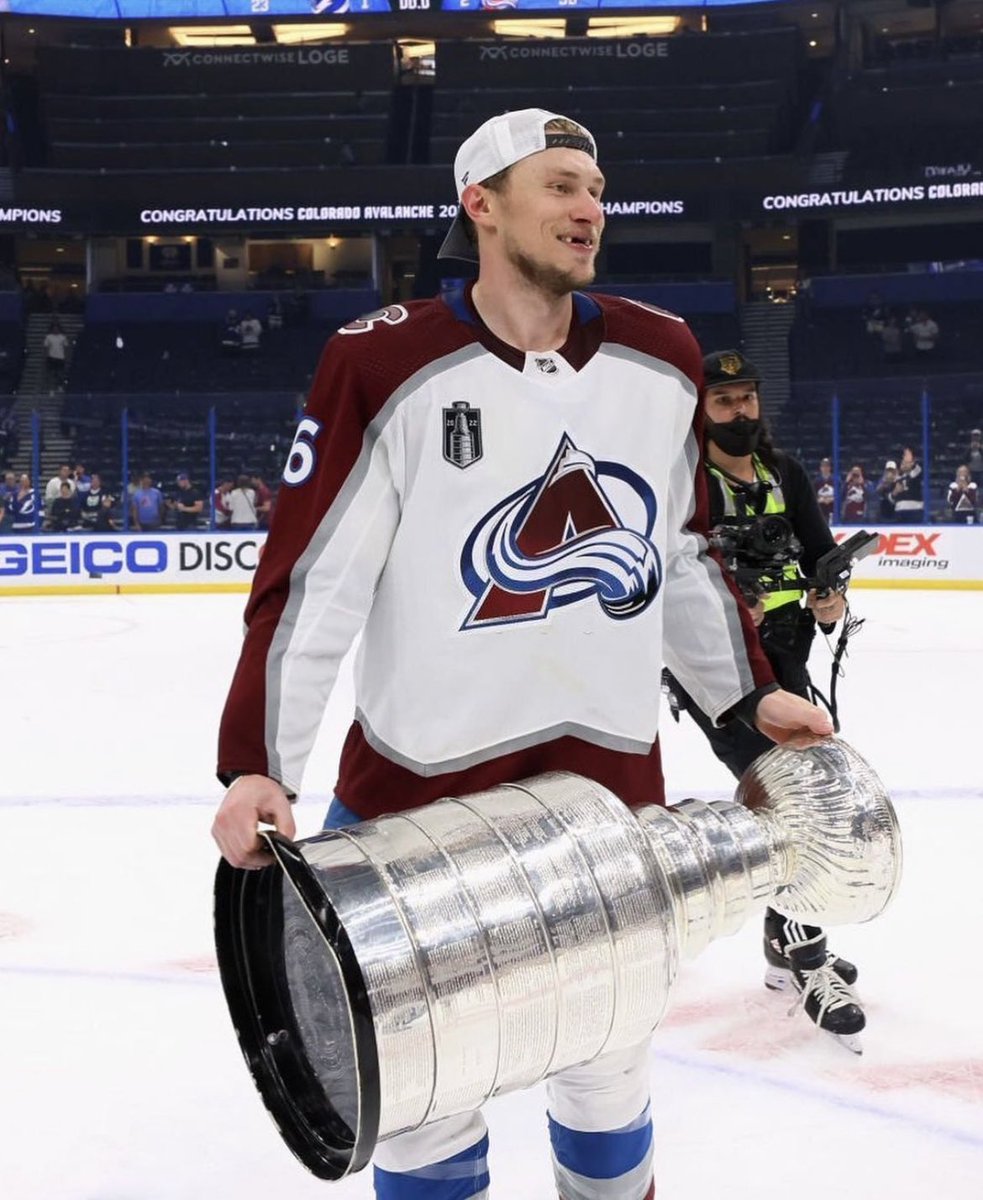 rantannanen's tweet photo. ERIK JOHNSON BACK AS AN AV WHERE HE RIGHTFULLY BELONGS LET’S GO WHORES https://t.co/kmlbeX01P7