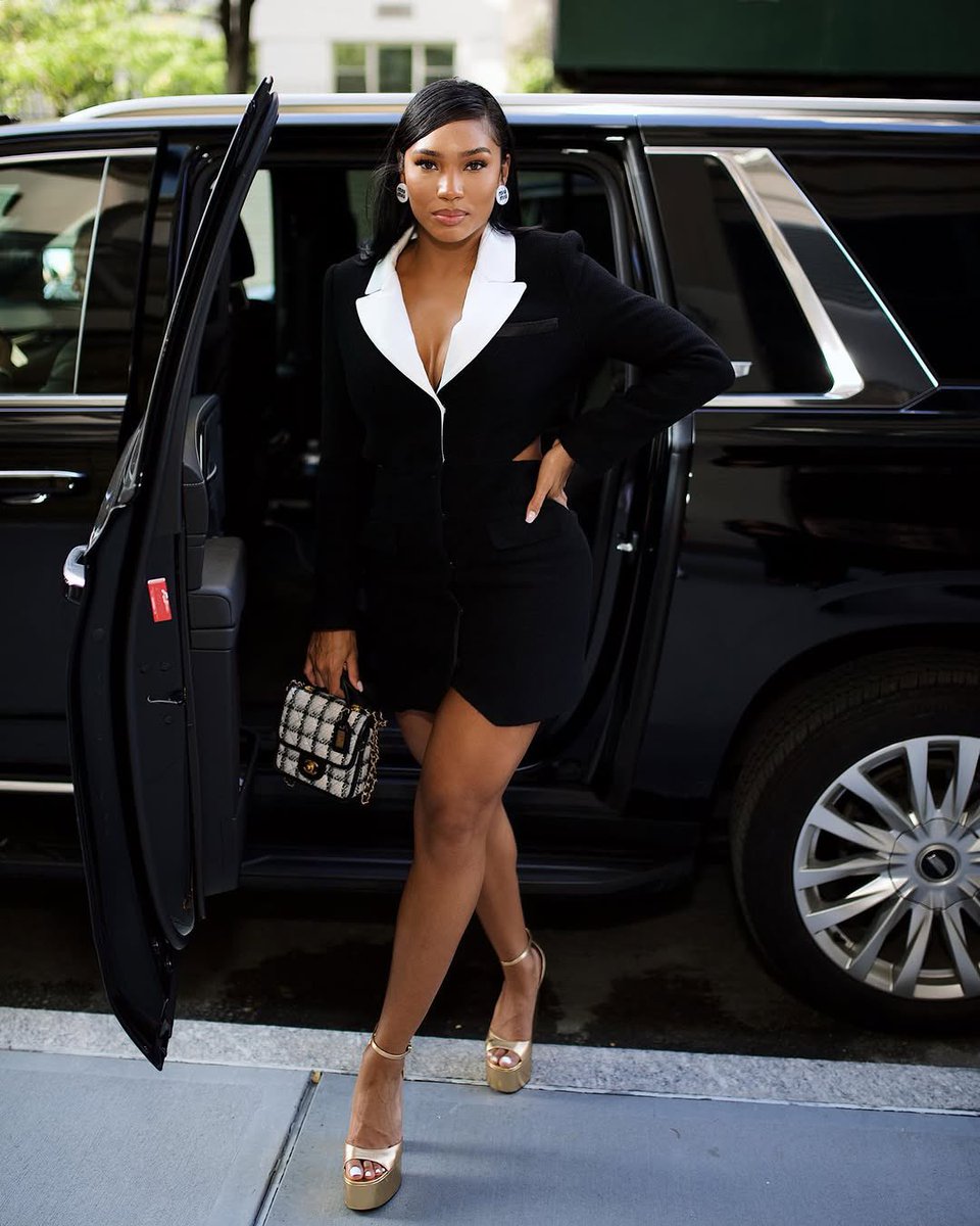 .. Business 👩‍💼